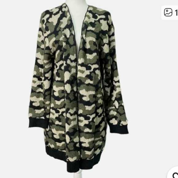 Mud pie, Camo Cardigan - Picture 3 of 10